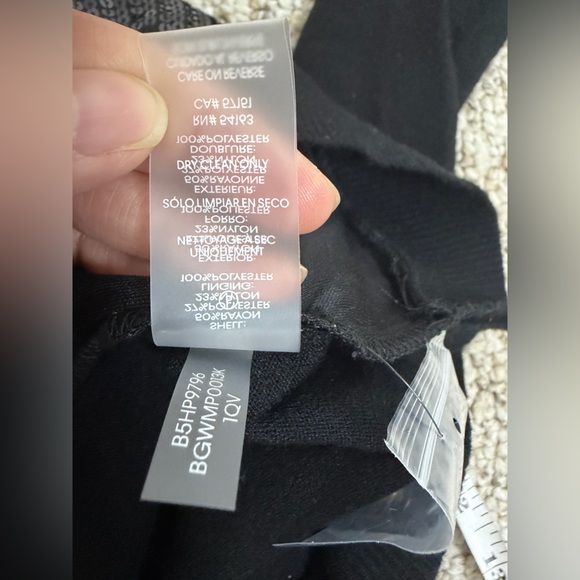 BCBG Black and White Sequin Cardigan size S new with tag - Picture 11 of 12